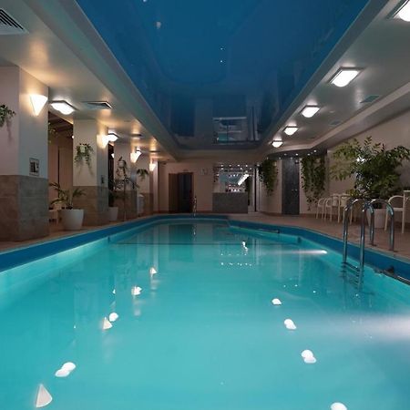 Mercury Hotel Kharkiv Bagian luar foto