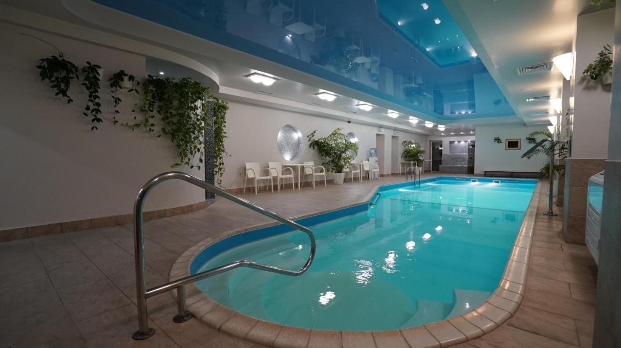 Mercury Hotel Kharkiv Bagian luar foto