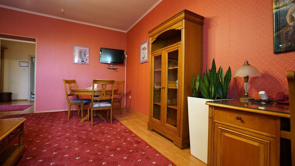 Mercury Hotel Kharkiv Bagian luar foto