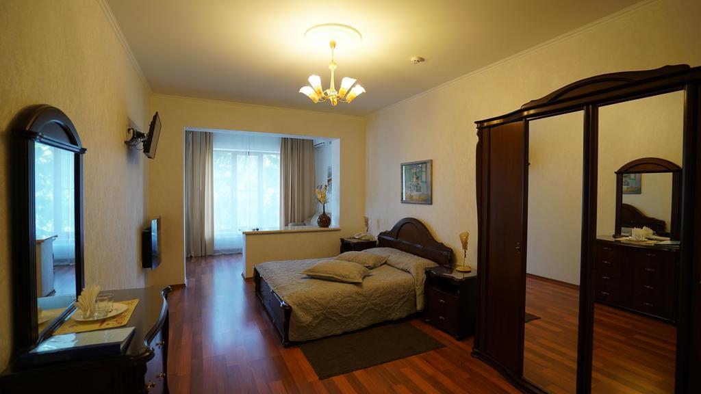 Mercury Hotel Kharkiv Bagian luar foto