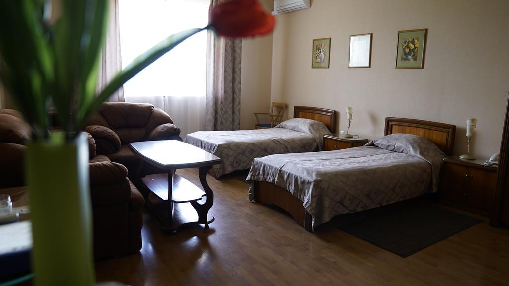 Mercury Hotel Kharkiv Bagian luar foto