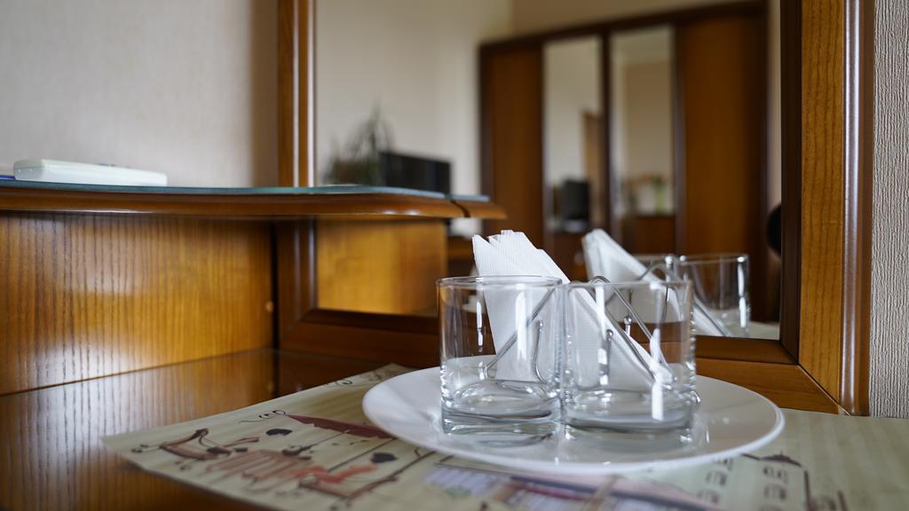 Mercury Hotel Kharkiv Bagian luar foto