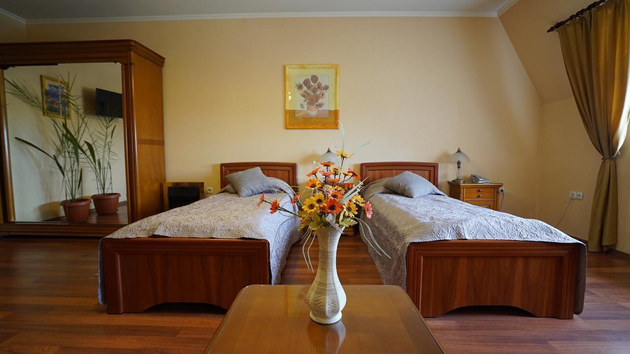 Mercury Hotel Kharkiv Bagian luar foto